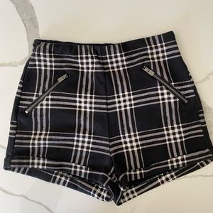 Hollister plaid shorts